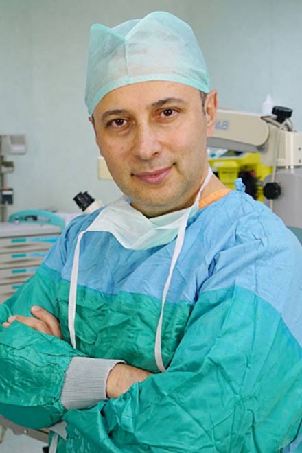 Op. Dr. Ferşat Muhacir, FEBOphth — أخصائي أمراض وجراحة العيون